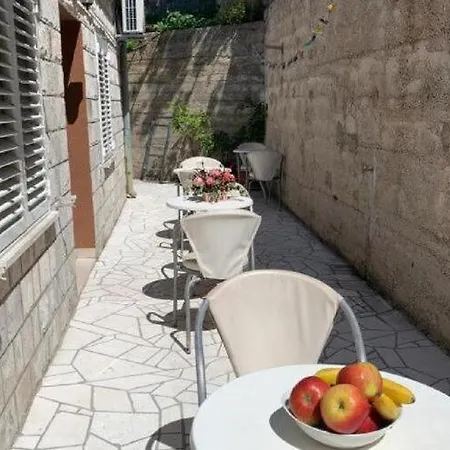 Apartment 2 - Double With Shared Bathroom 1 - 5 Dubrovnik