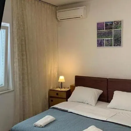 Appartamento 2 - Double With Shared Bathroom 1 - 5 *