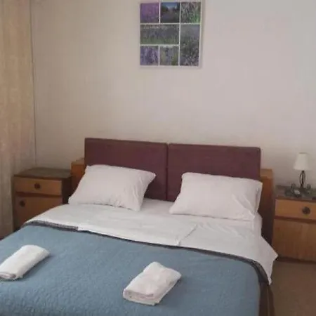 2 - Double With Shared Bathroom 1 - 5 Apartamento *