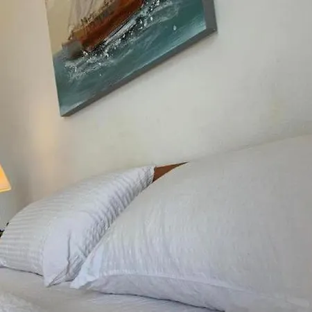 2 - Double With Shared Bathroom 1 - 5 Apartamento