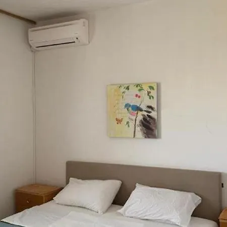 Apartamento 2 - Double With Shared Bathroom 1 - 5 *
