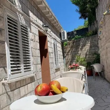 2 - Double With Shared Bathroom 1 - 5 Dubrovnik