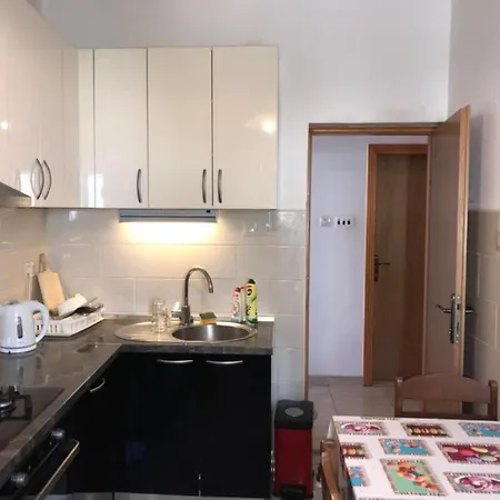 2 - Double With Shared Bathroom 1 - 5 *